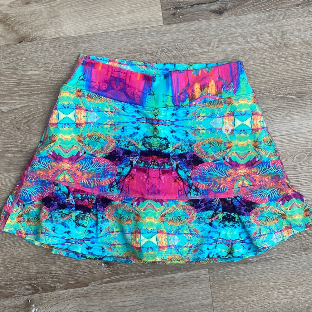 DonaJo tennis skirt. Size 1 Great condition. Worn once